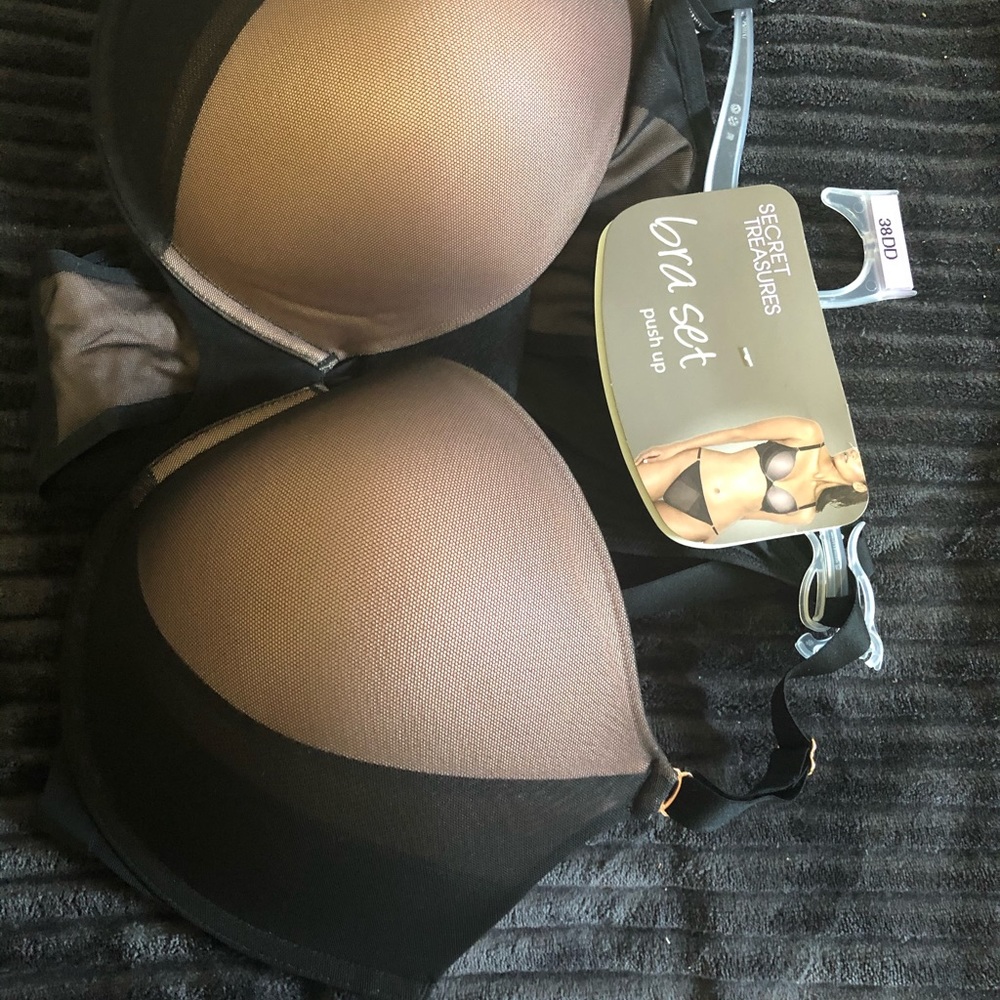 38DD - Picture 3 of 4